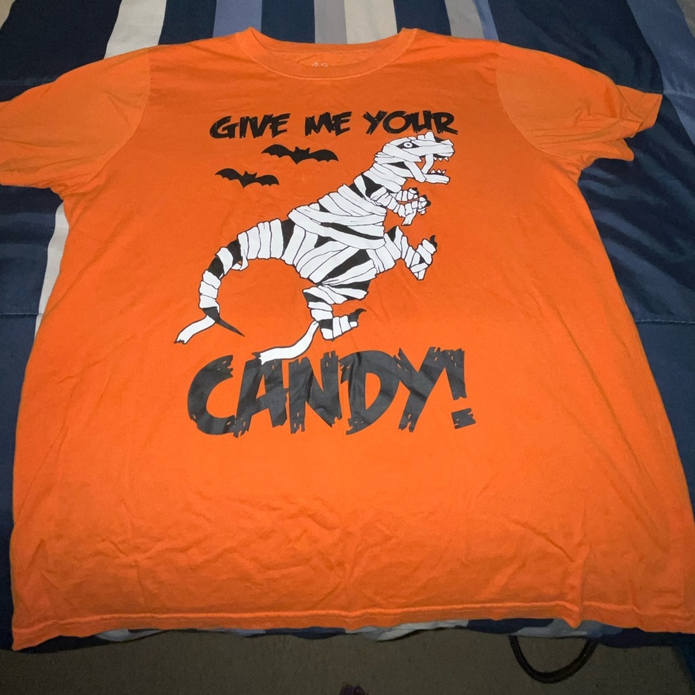 EUC Boy’s Halloween “Give Me Your Candy” Tee - Size 18/20 Husky
